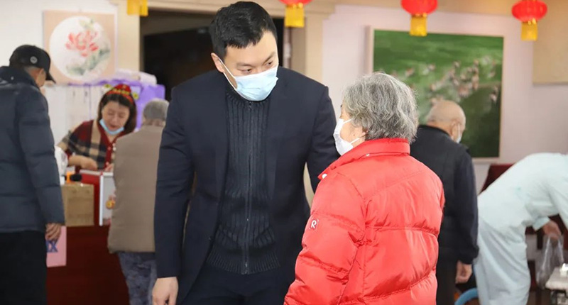 龙翔万里·盛世华章 | 至亲长辈喜乐迎龙年