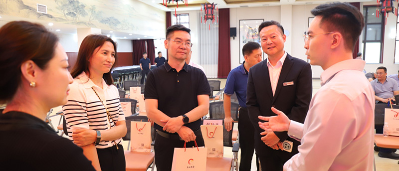 新疆各地县民政部门领导齐聚福寿山福海,共话养老服务创新发展